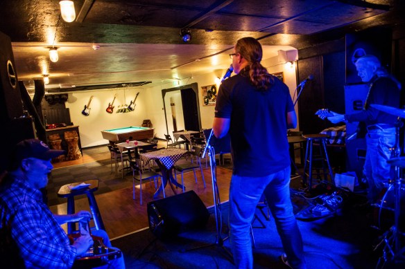 Ølen #3. Local bars are good business barometers. Tonight the houe band plays to an empty room