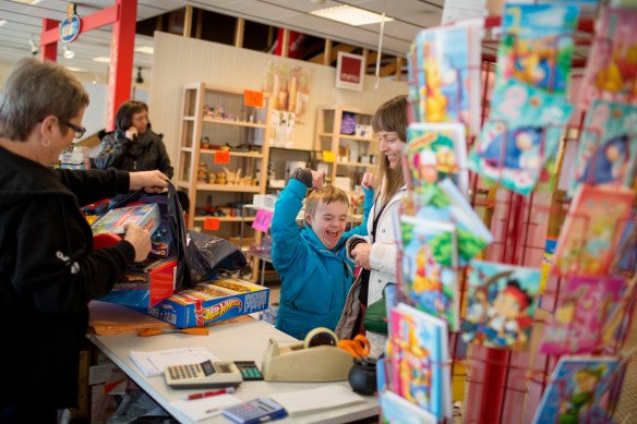 Kala #8. Cheap toys, pure happiness